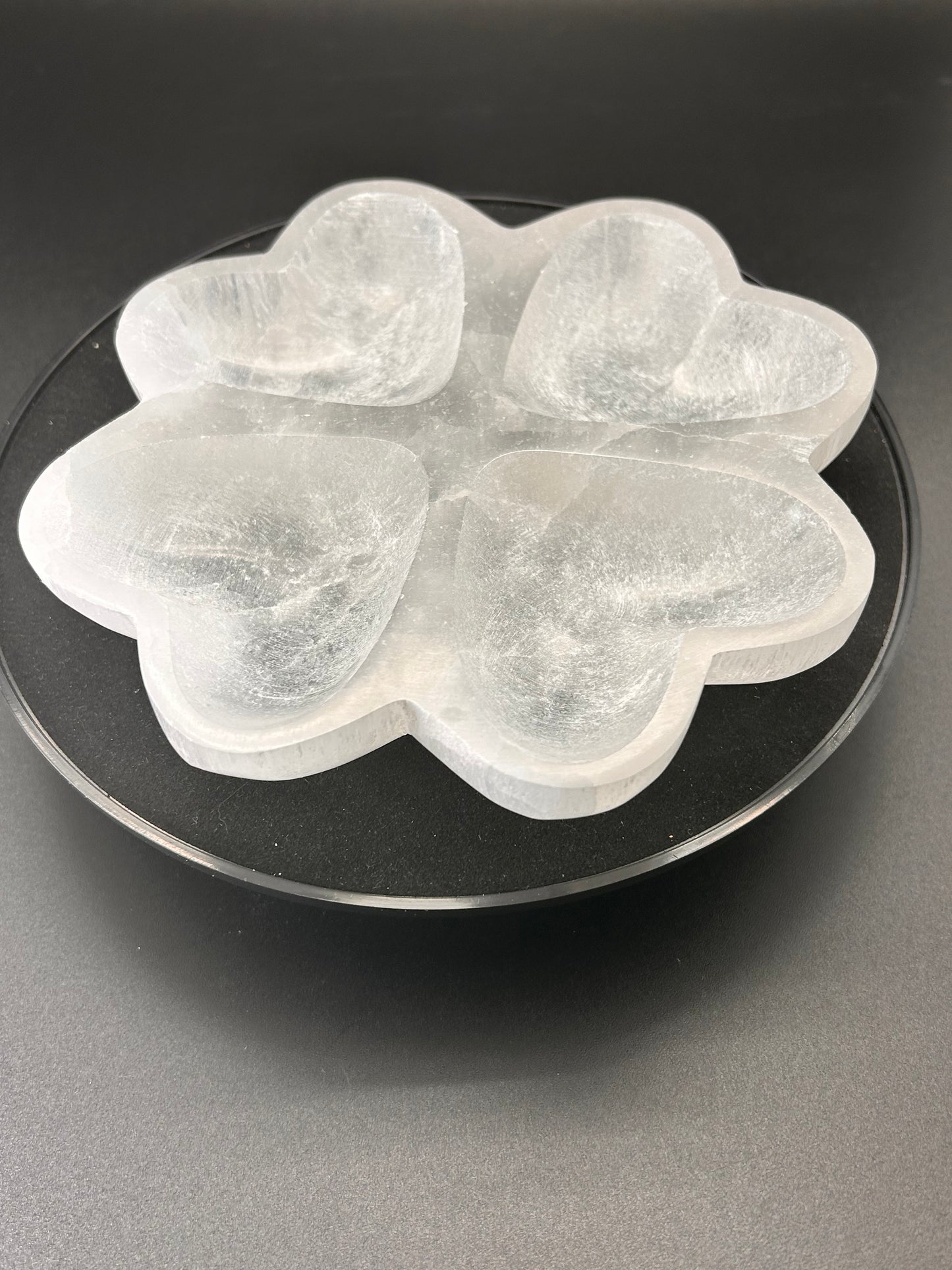 Crystal Accessories, Selenite Charging Bowl, 6,1/2" 4 Hearts (CA-02)