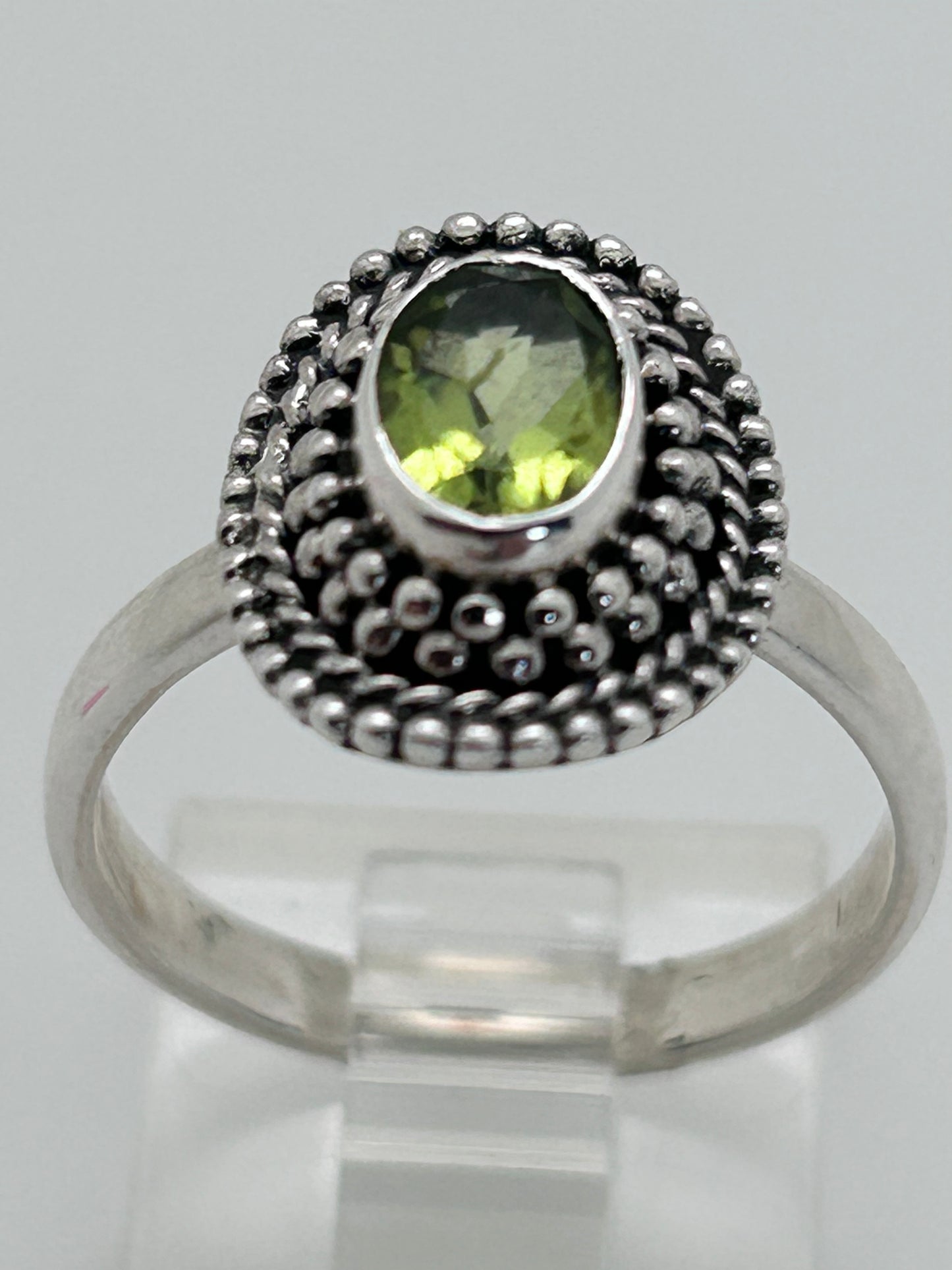 Jewelry, Women's Ring, Peridot, "Evening Emerald" Sterling Silver, Size 7 - SKU(JWR-18)