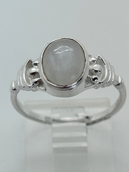 Jewelry, Women's Ring, Rainbow Moonstone, Petite, Oval, Size 7 - SKU(JWR-31)