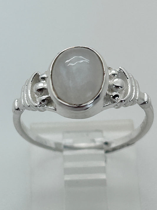 Jewelry, Women's Ring, Rainbow Moonstone, Petite, Oval, Size 7 - SKU(JWR-31)