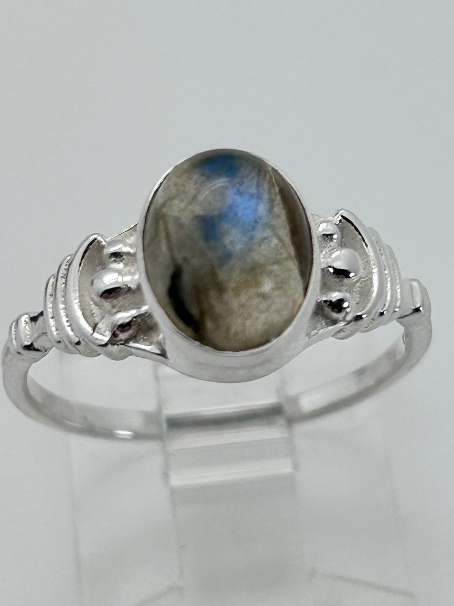 Jewelry, Women's Ring, Labradorite, Oval, Petite, Size 6 - SKU(JWR-34)