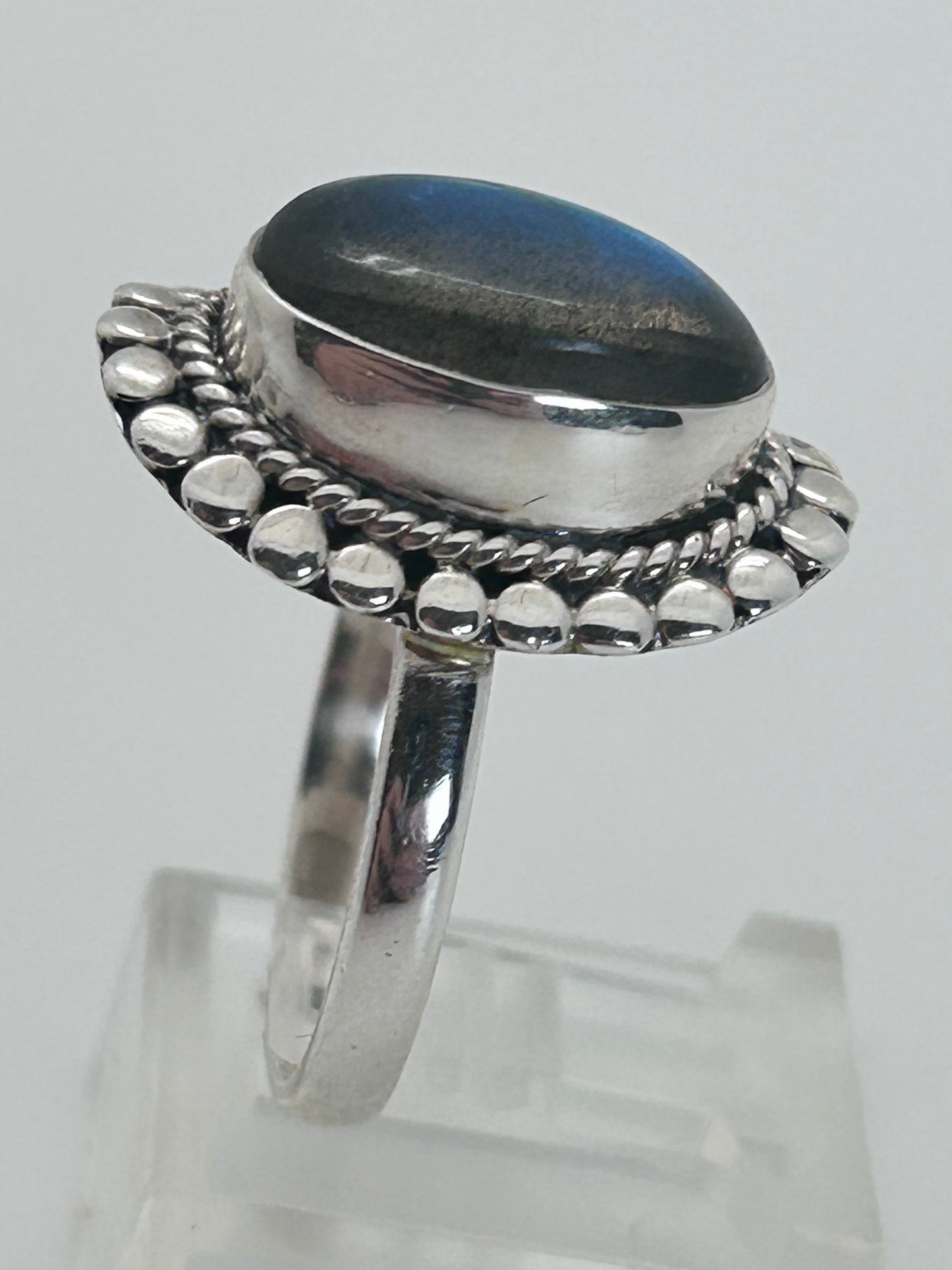 Jewelry, Woman's Ring, Labradorite, Oval, Size 8 - SKU(JWR-35)