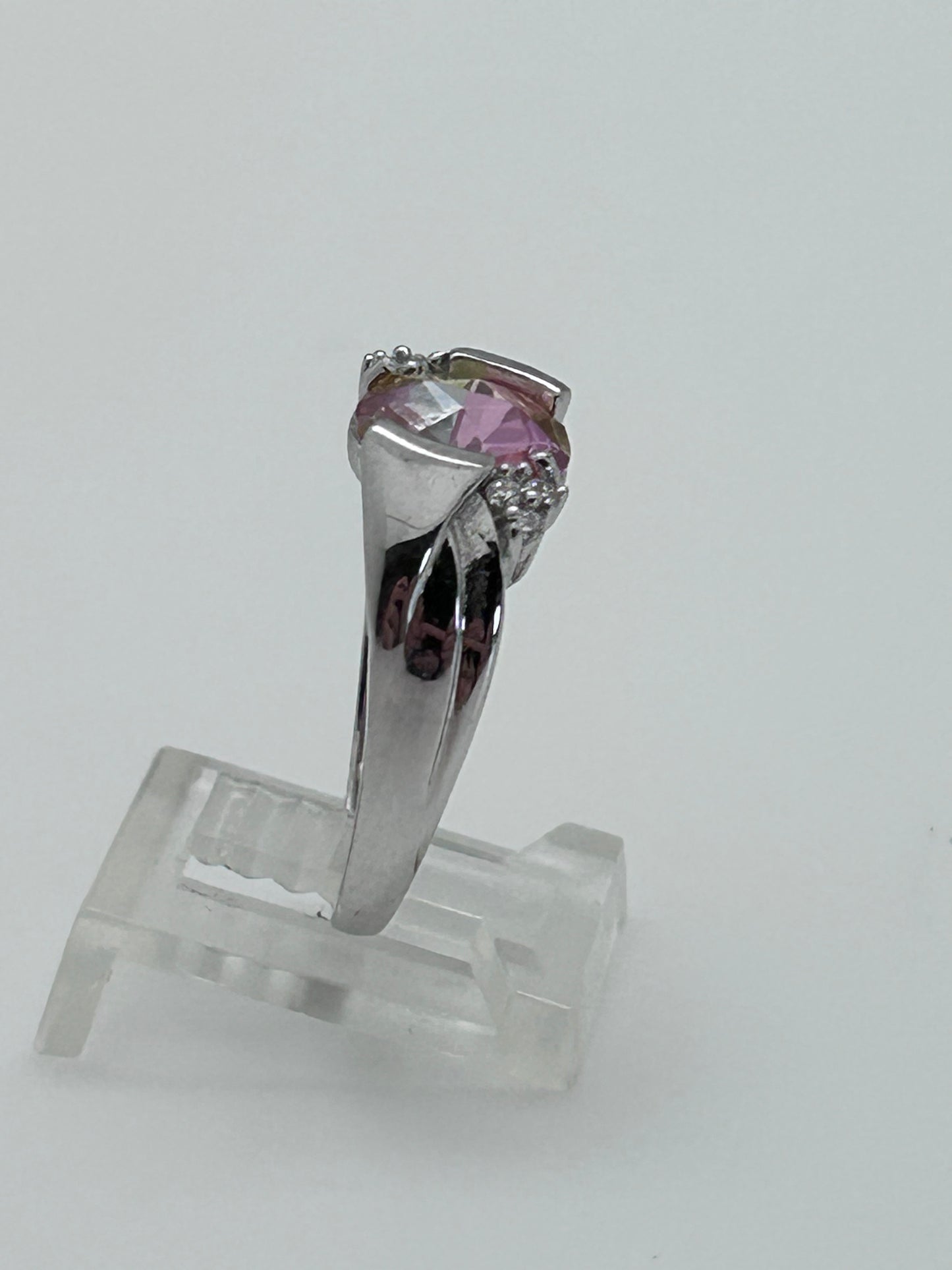 Jewelry, Women's Ring, Cubic Zirconia, 8x6mm, Oval, Size 8 - SKU(JWR-68)