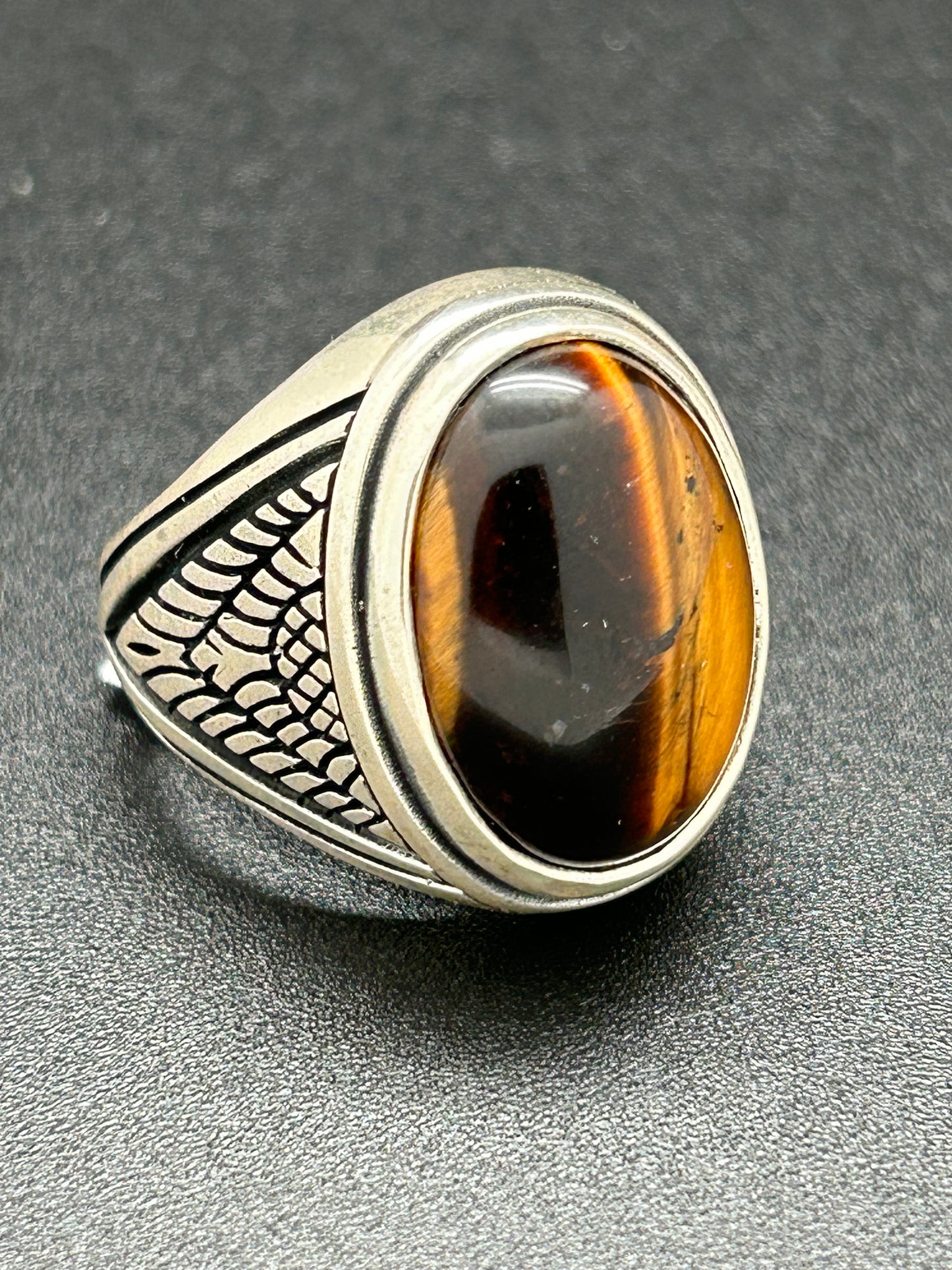 Men's Ring, Tiger Eye, Oval, Size 10 (JMR 07)